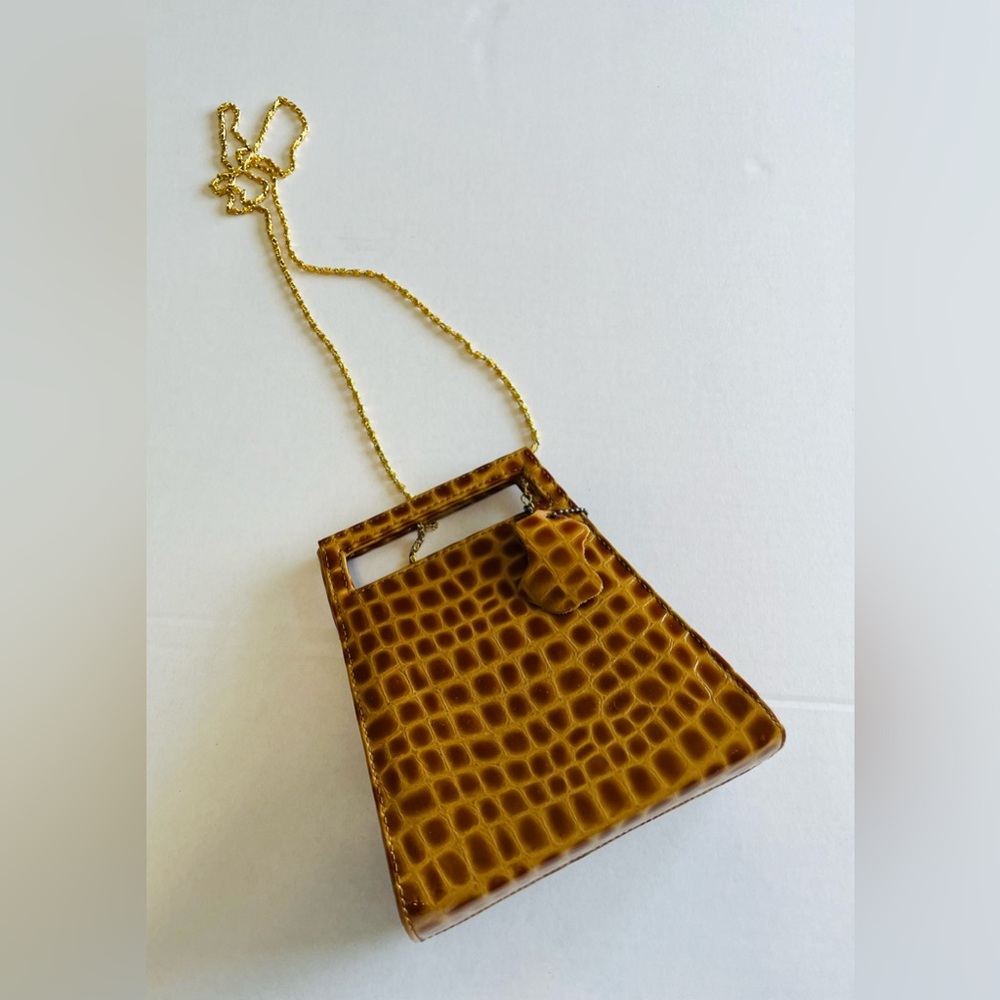 Via Blue Via Couture Croc-Embossed Chain Strap Shoulder Bag Fun Sassy